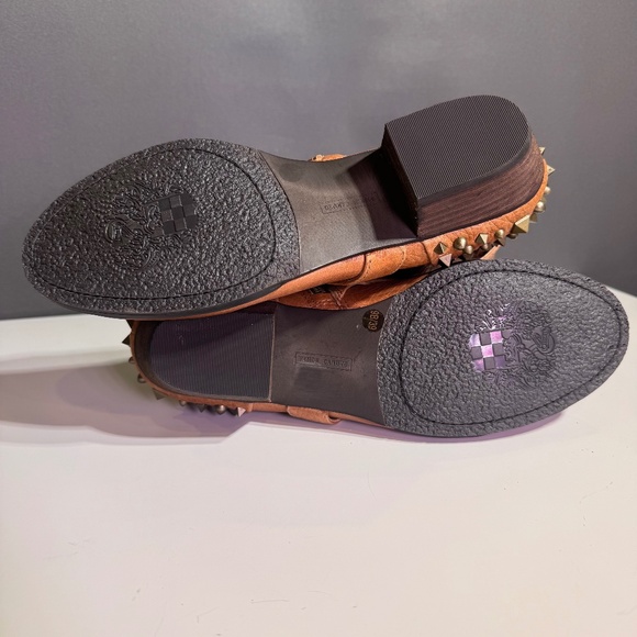 Vince Camuto Marvin Studded Leather Ankle Booties – Size 9 - Picture 5 of 6